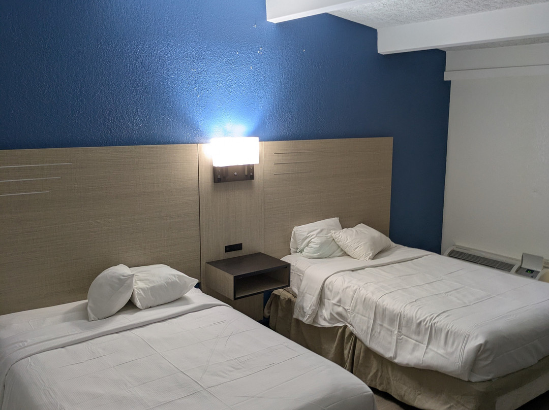 Baymont by Wyndham Daytona Beach / Intl Speedway主图