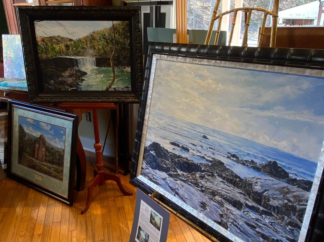 Frame Shop & Gallery景点图片