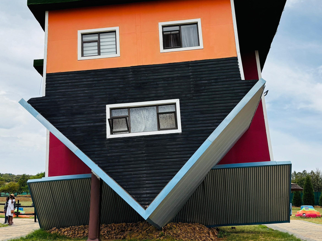 Upside Down House-哈特比斯普特必去景点