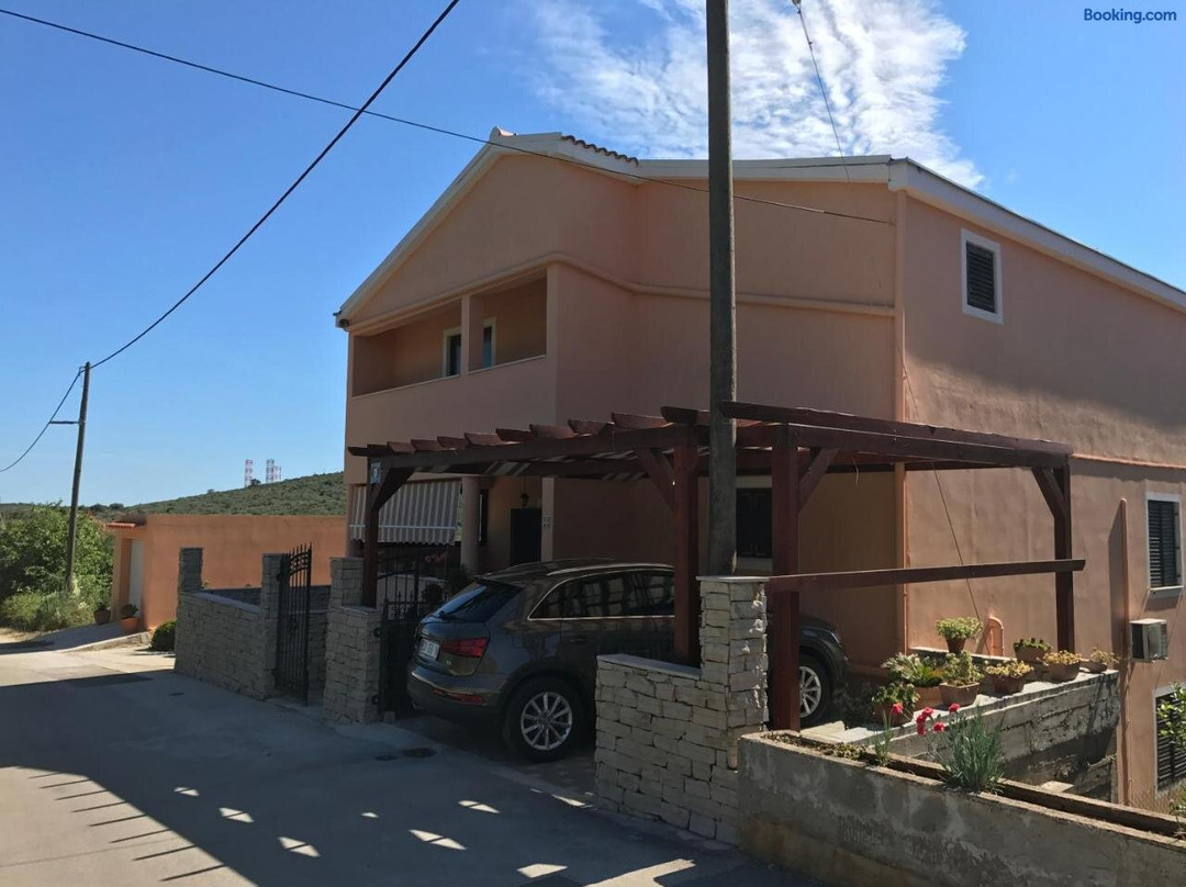 Apartments Lamjana