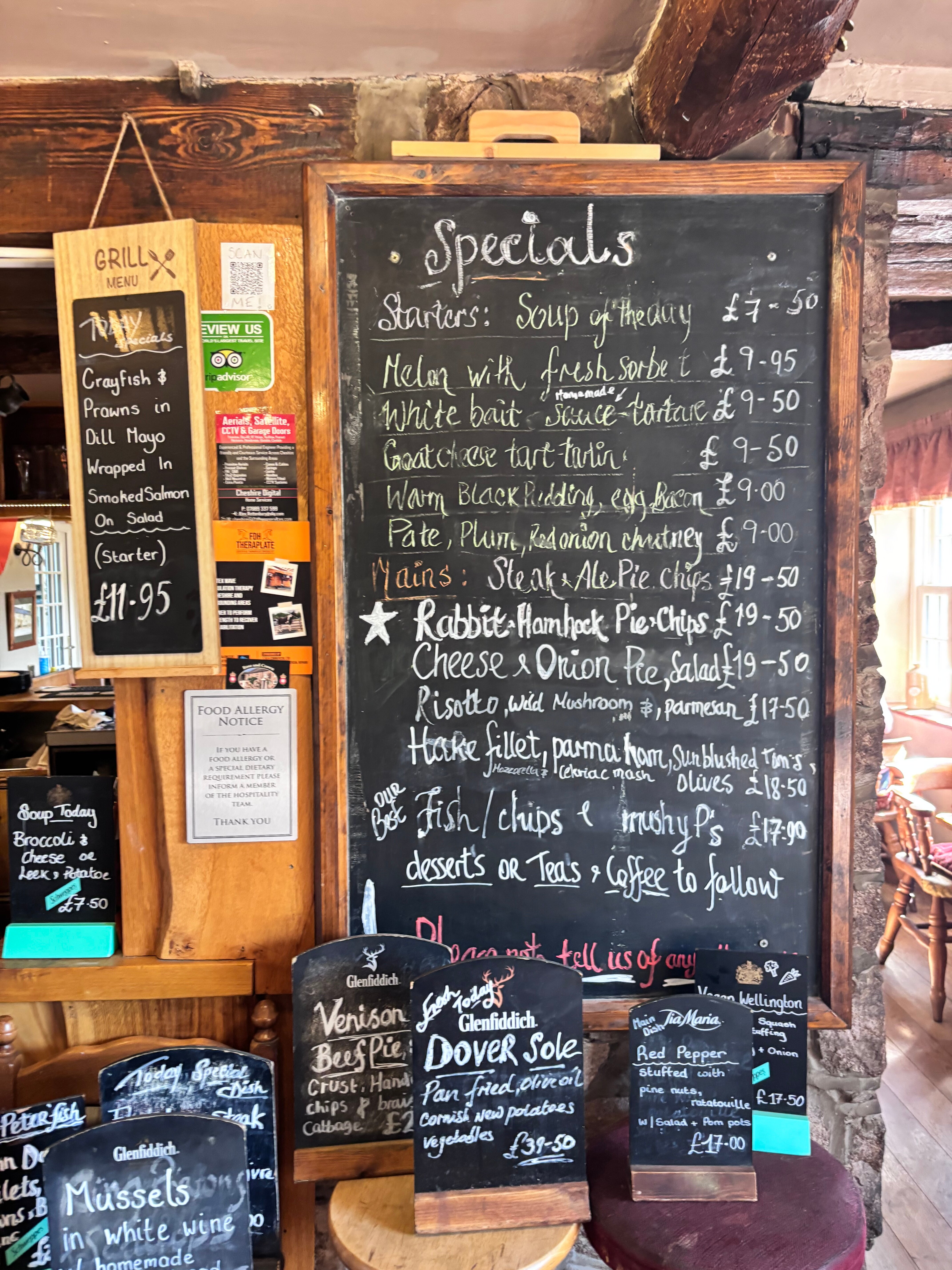 The Rose and Crown-官方