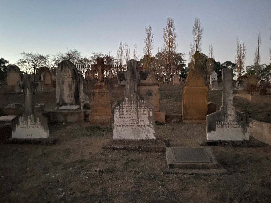 Yass Cemetery-亚斯必去景点