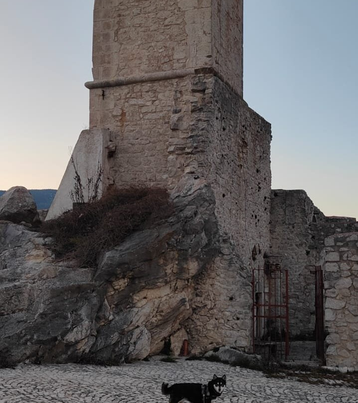 Borgo di Roccacinquemiglia-Castel di Sangro必去景点