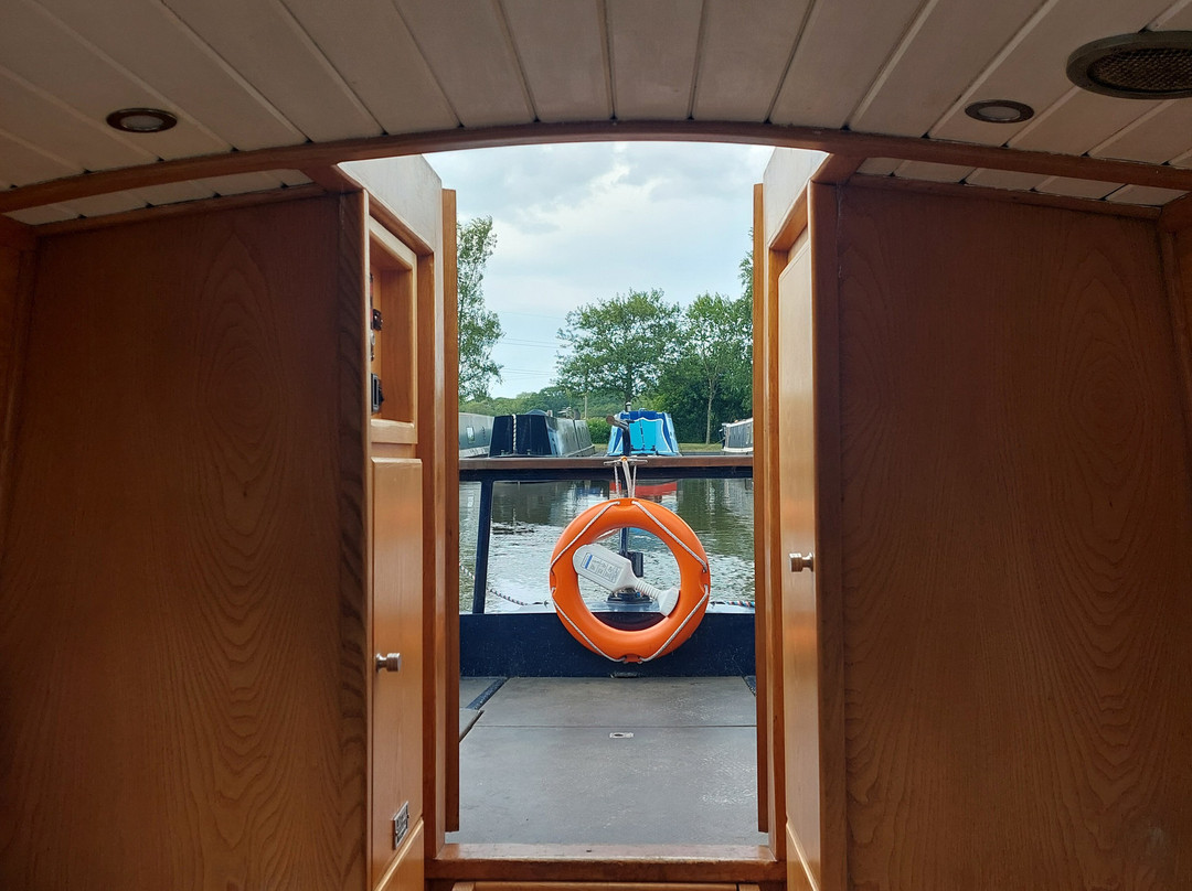 Crabtree Narrowboat Hire景点图片