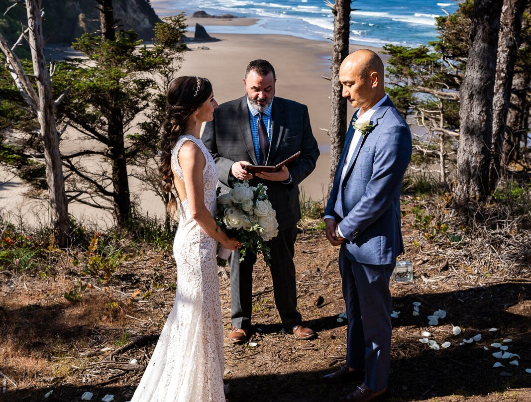 Hug Point State Recreation Site-Arch Cape必去景点