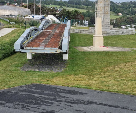 Normandy Sightseeing Tours-巴约必去景点