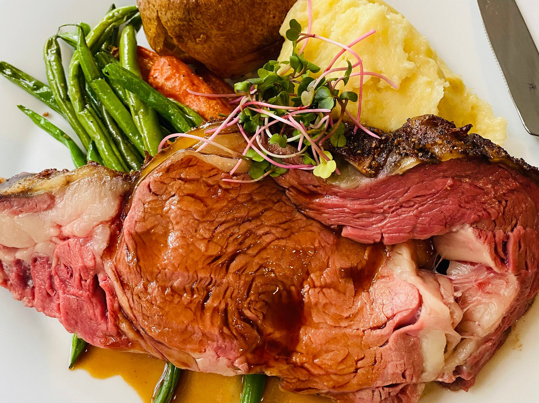 Shaw Club Hotel主图