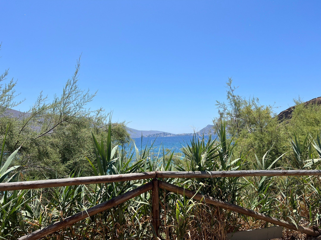 Levrossos-Aegiali必去景点