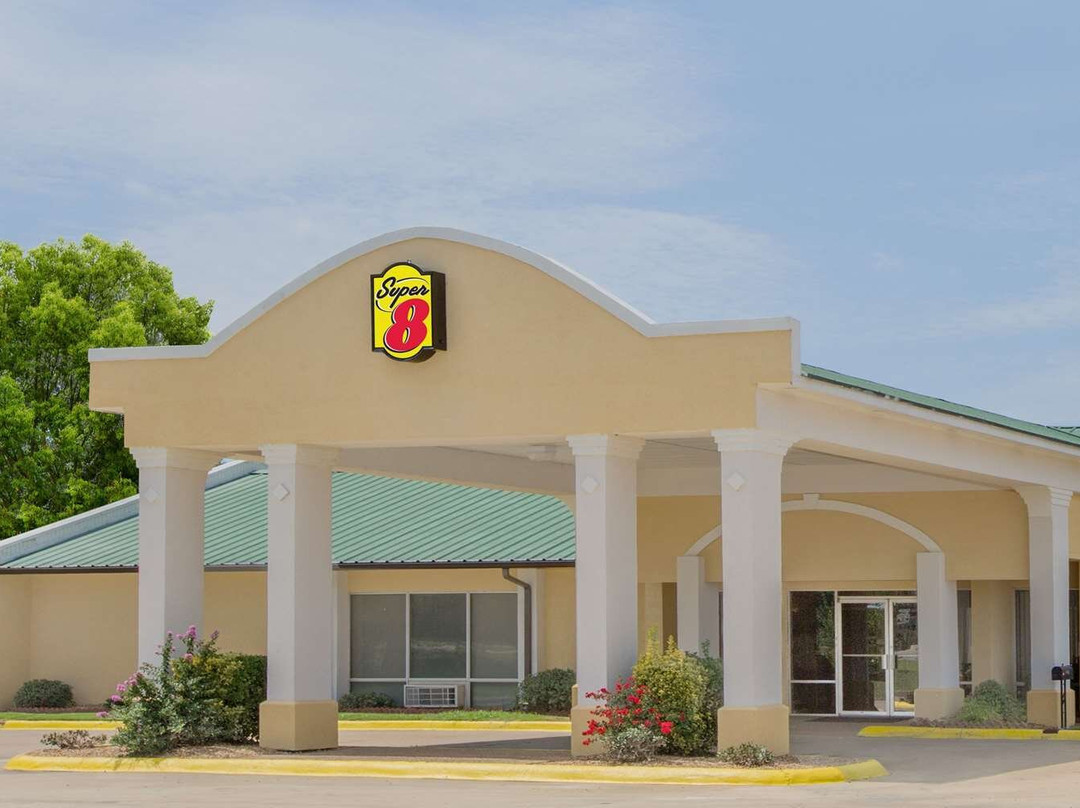 Super 8 by Wyndham Brinkley