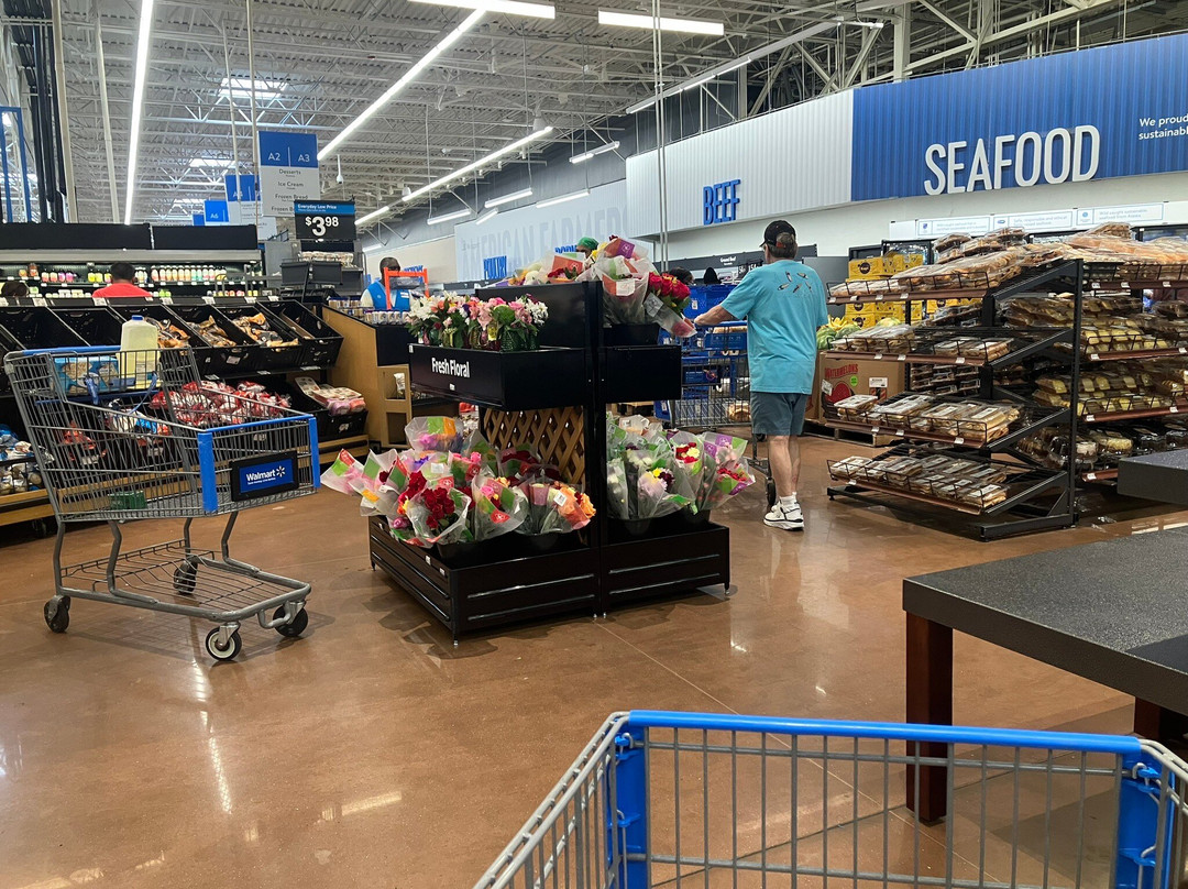 Walmart Supercenter-Marshall必去景点