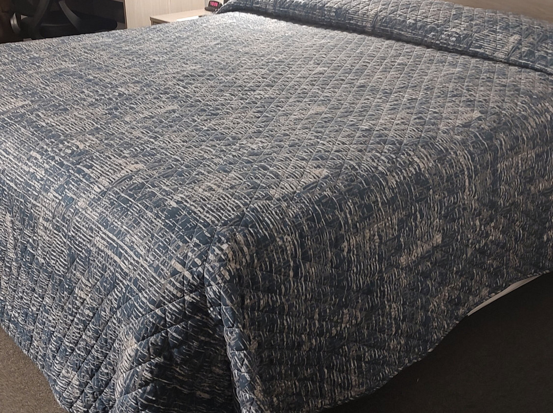 Yellowstone River Inn主图