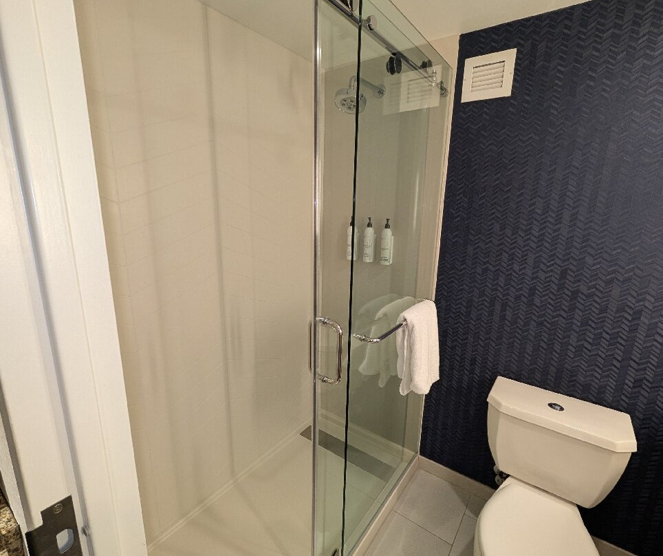 奥尔巴尼机场万怡酒店主图