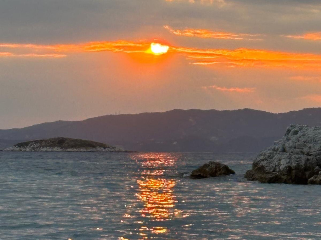 Wind Boat Rent-Neo Klima必去景点