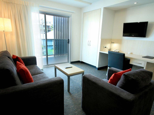 因杜卢皮利酒店住宿-杰夫森酒店