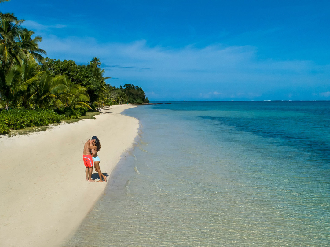 罗玛尼岛度假酒店主图
