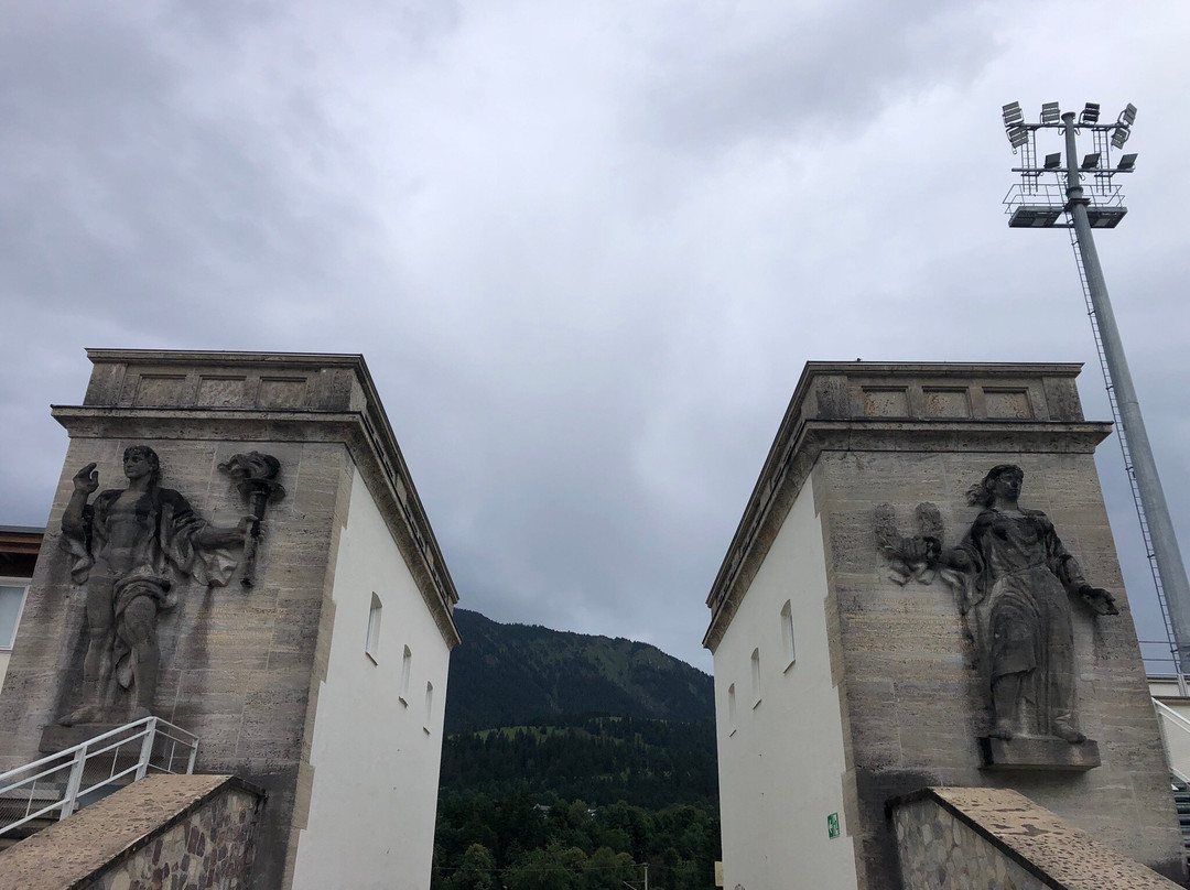 Olympia Skistadion-加米许-帕坦克辛必去景点