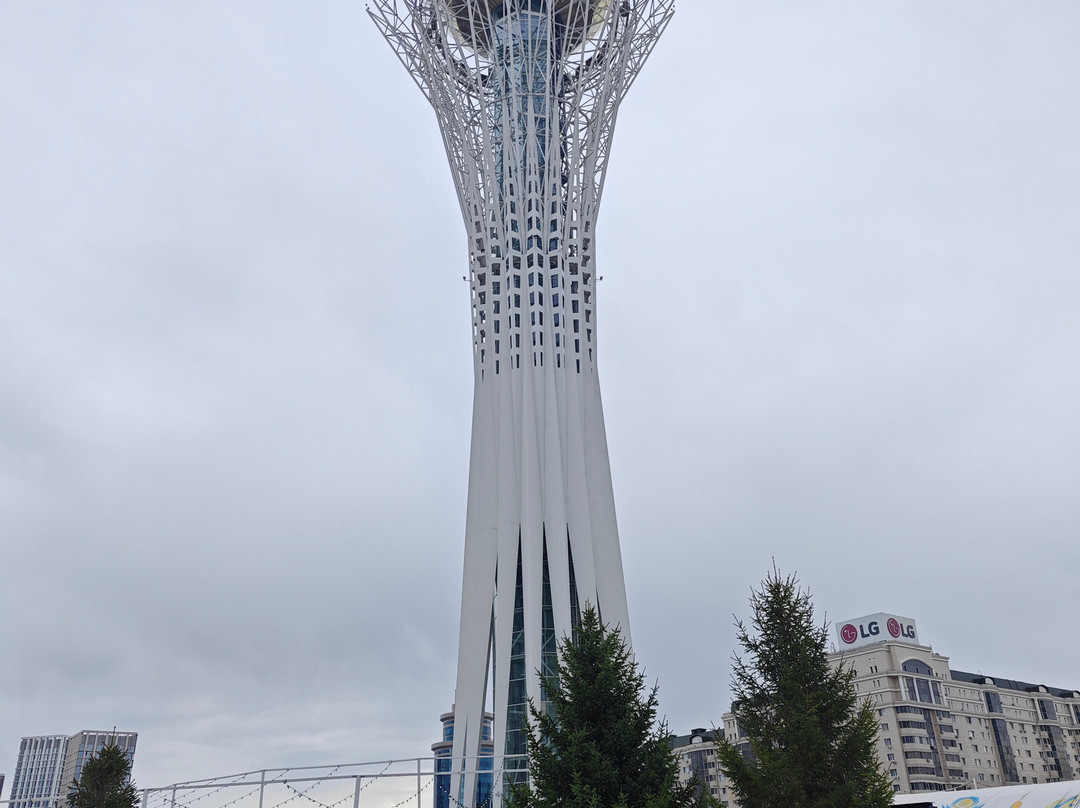 Bayterek Tower-努尔苏丹必去景点