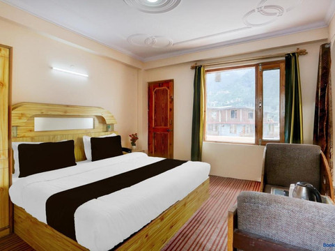 Collection O Aleo Near Mall Road