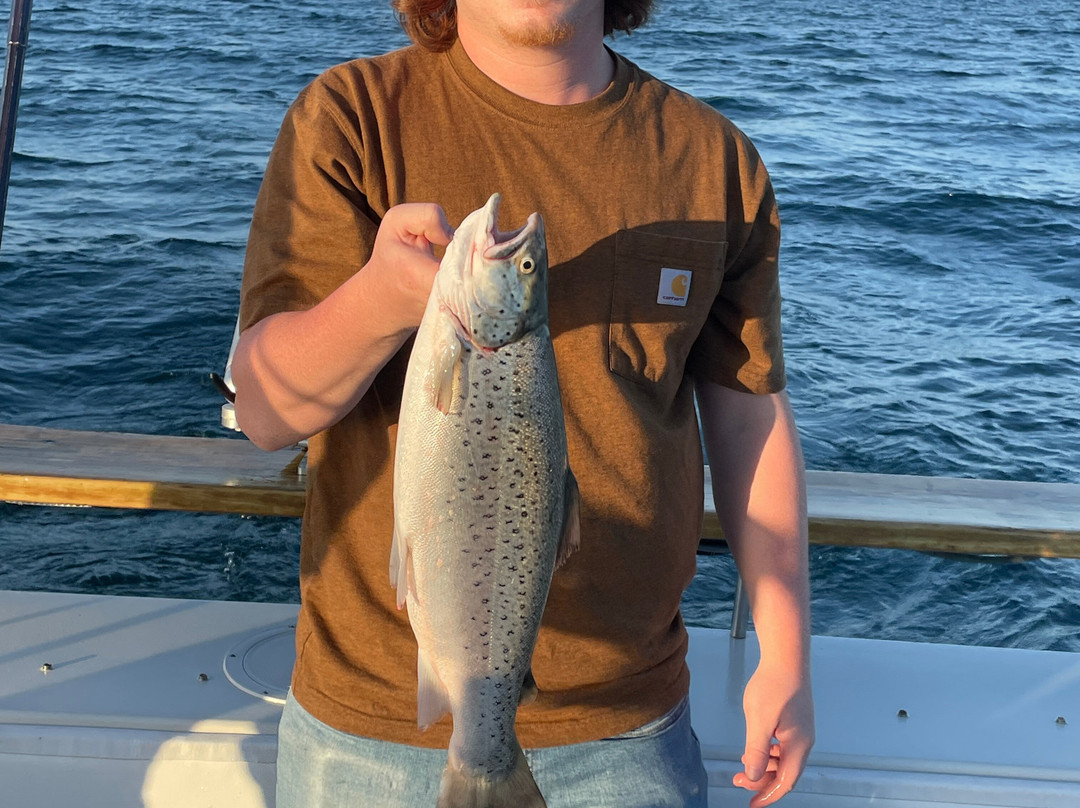 Diamond Ghost Charters-Winthrop Harbor必去景点