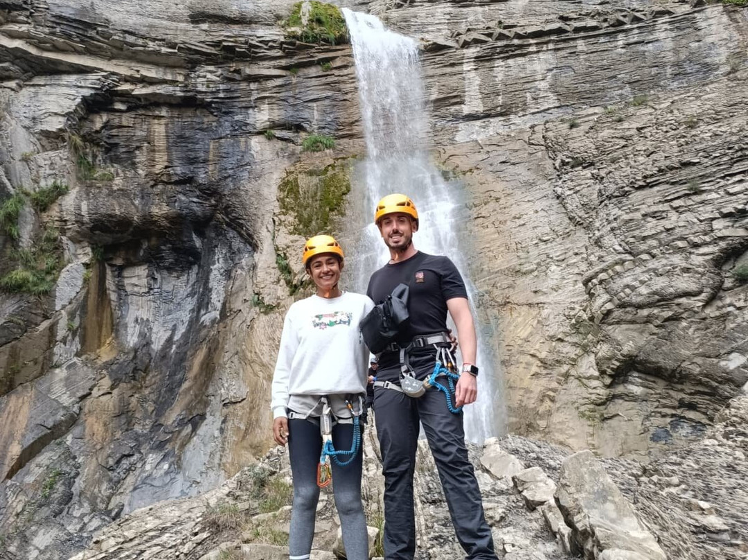 R1 Aventuras - Deportes de Aventura, Barranquismo y Esquí en Pirineos-Villanua必去景点