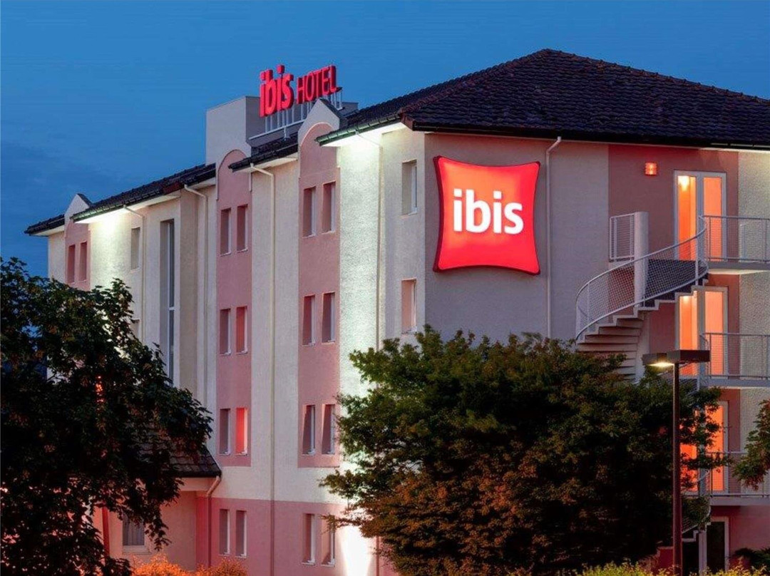 Lescar酒店住宿-Ibis Pau Lescar