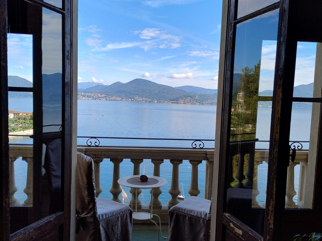 拉伦迪内拉酒店主图