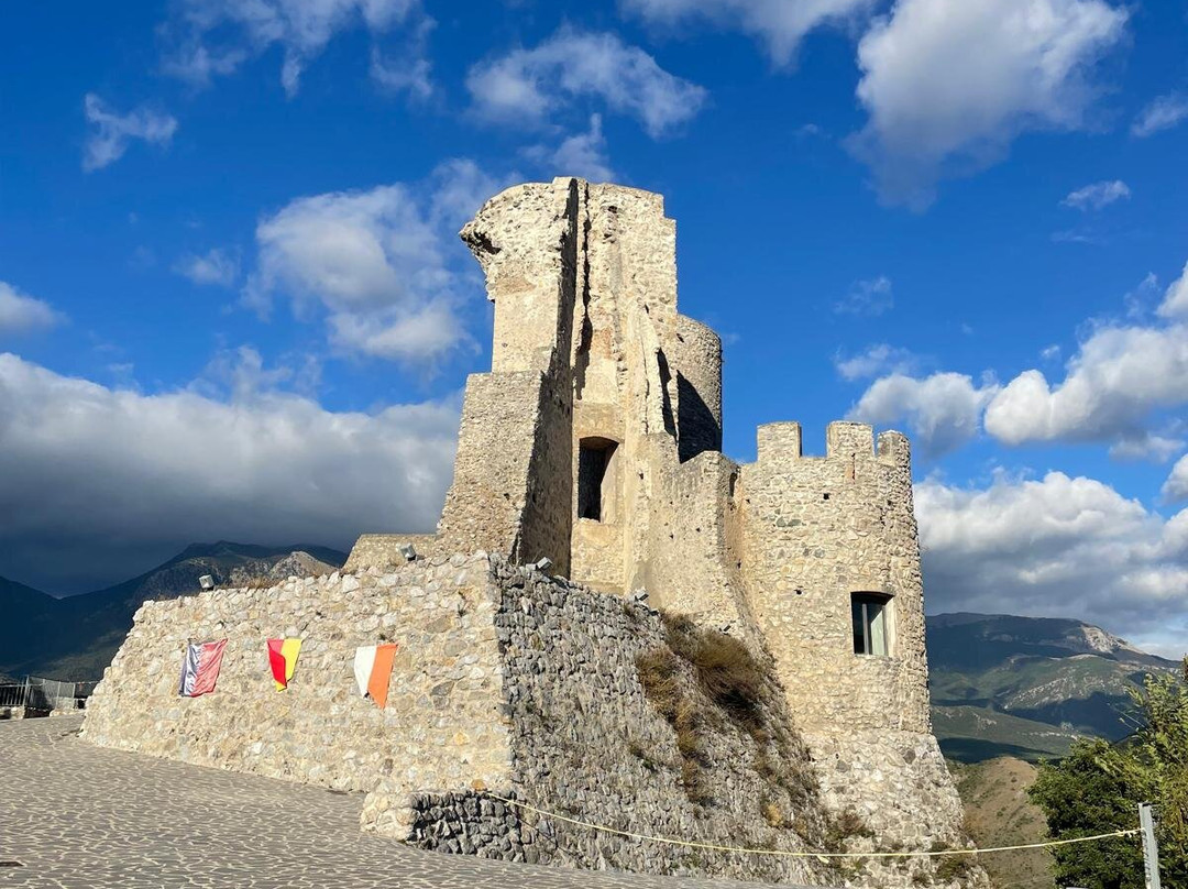 Castello di Morano Calabro-Morano Calabro必去景点