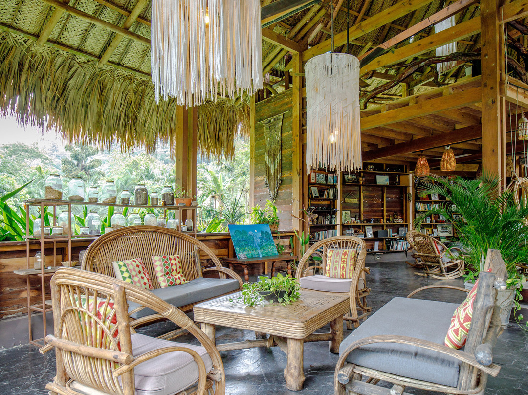 One Santuario Natural主图