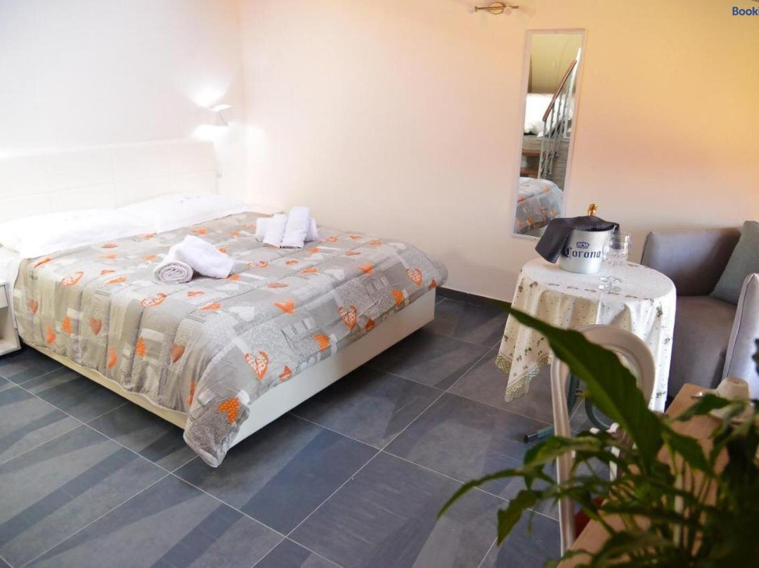 La Plaza B&b