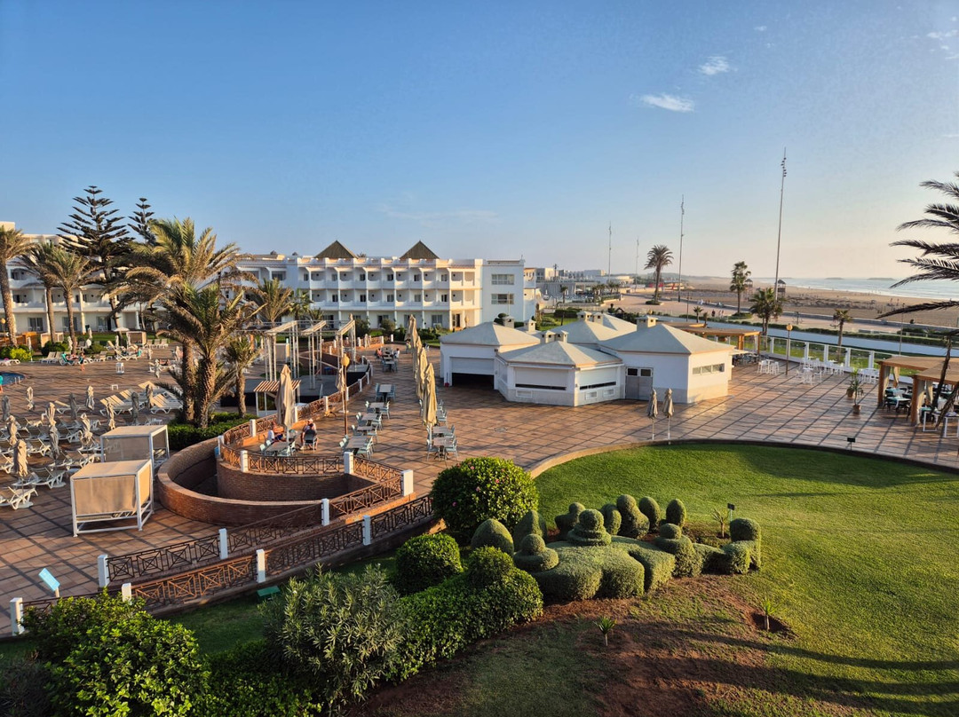 伊波罗之星度假酒店主图