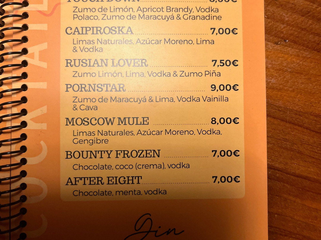 Elements Cocktail Bar-德拉克鲁兹索尔港必去景点