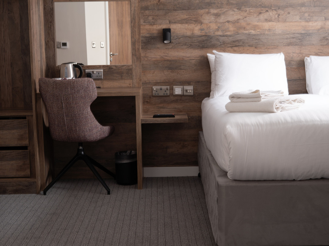 Waterside Hotel and Leisure Club主图