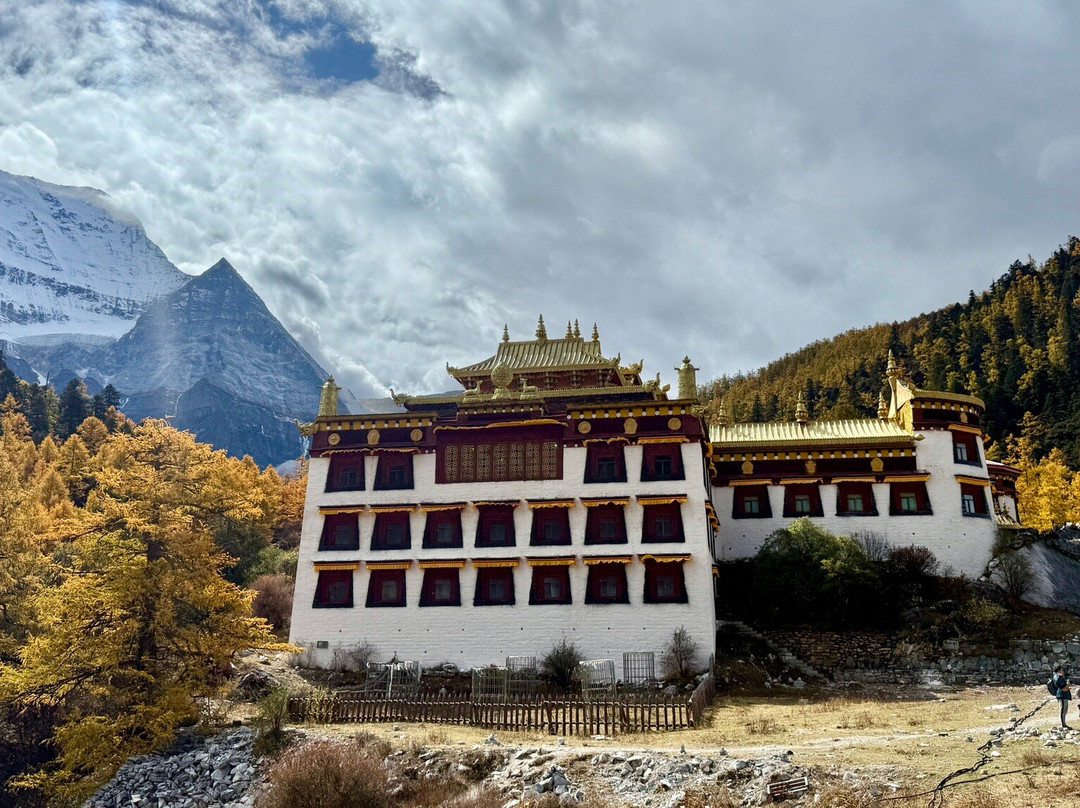 冲古寺-稻城县必去景点