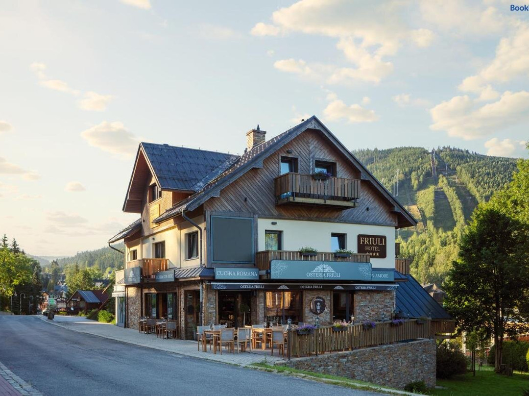 哈拉霍夫酒店住宿-Hotel Friuli