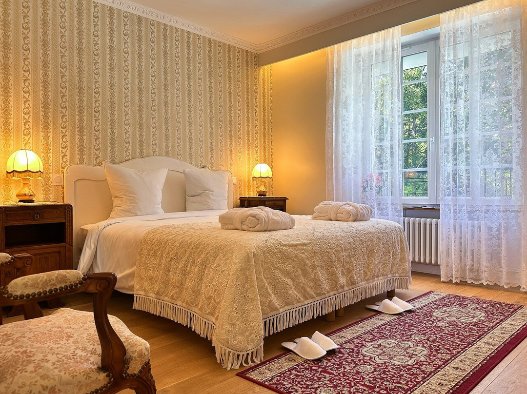 Decazeville酒店住宿-Logis Vélès