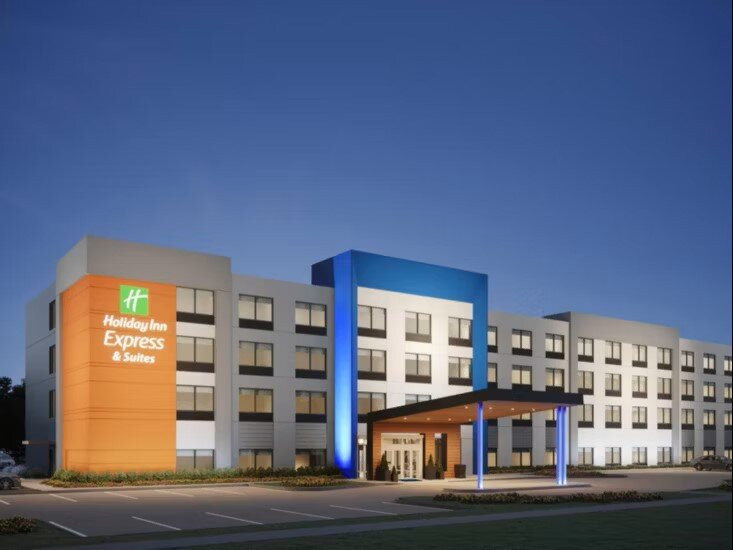 Holiday Inn Express & Suites Plainwell