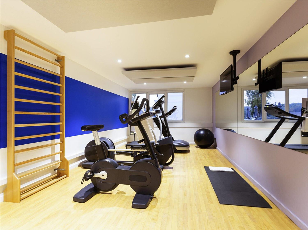 里摩日湖滨诺富特酒店主图