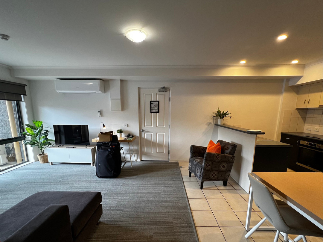 瓦南布尔探索酒店主图