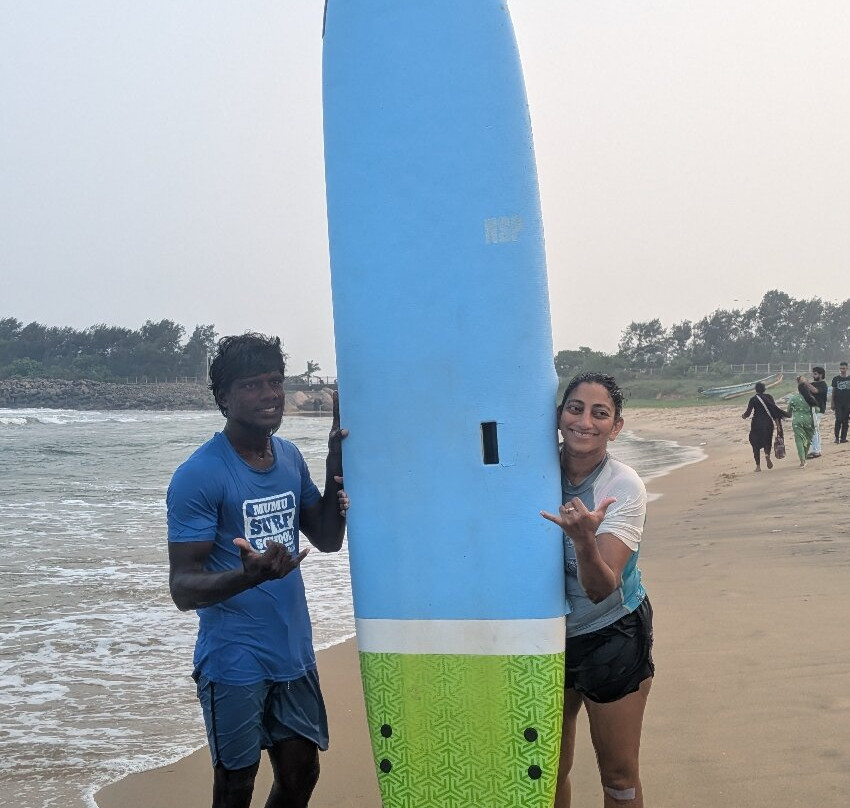 Mumu Surf School-玛玛拉普蓝必去景点