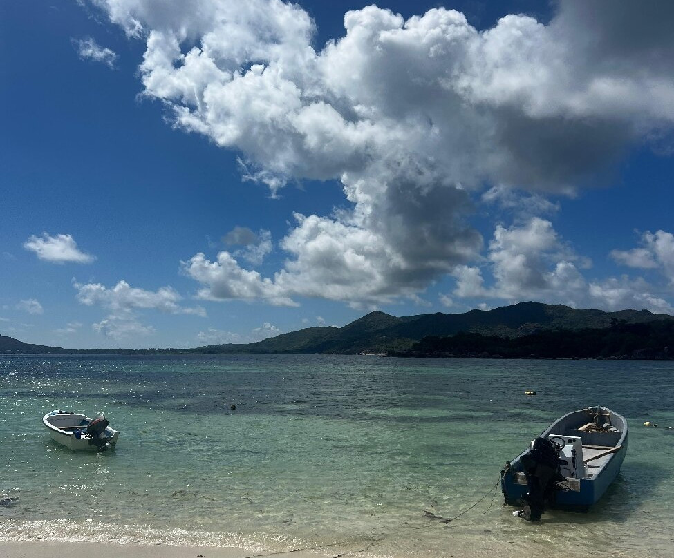 Ziblo Boat Charter-普拉兰岛必去景点