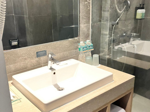 布吉廷吉圣卡酒店主图