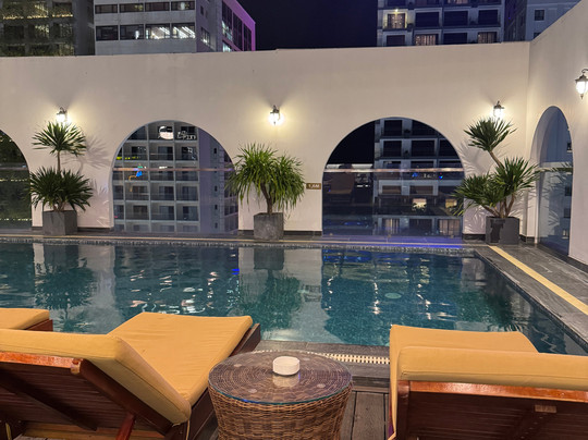 Golden Lotus Hotel主图