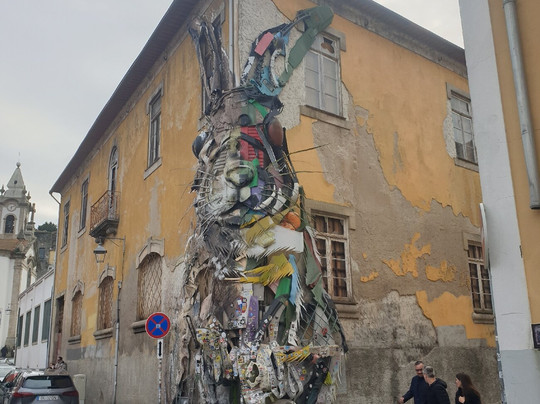 Half Rabbit by Bordalo II-加亚新城必去景点