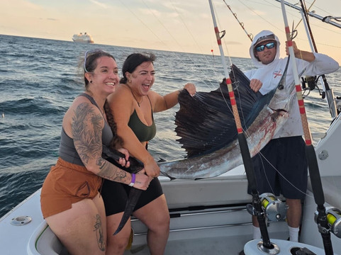 Taco's Hooked Up Sportfishing-劳德代尔堡必去景点