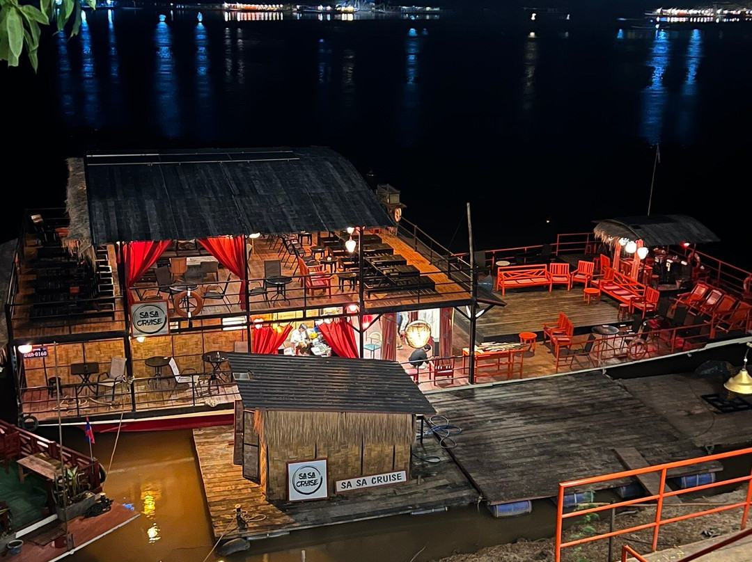 Sa Sa Shadow Theater-琅勃拉邦必去景点