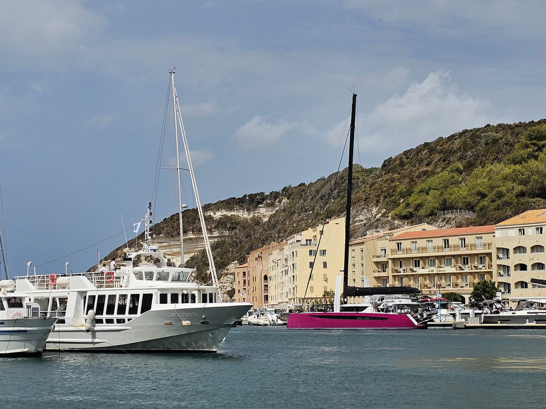Port de Plaisance de Bonifacio-博尼法乔必去景点