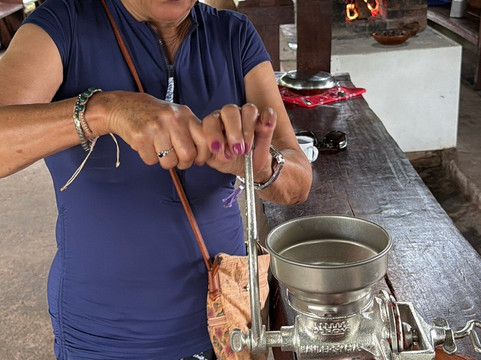 ARON THE BIG PAPI AMAZING ADVENTURE-利比里亚必去景点