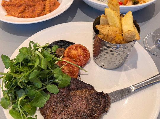 Courtyard by Marriott Keele Staffordshire主图