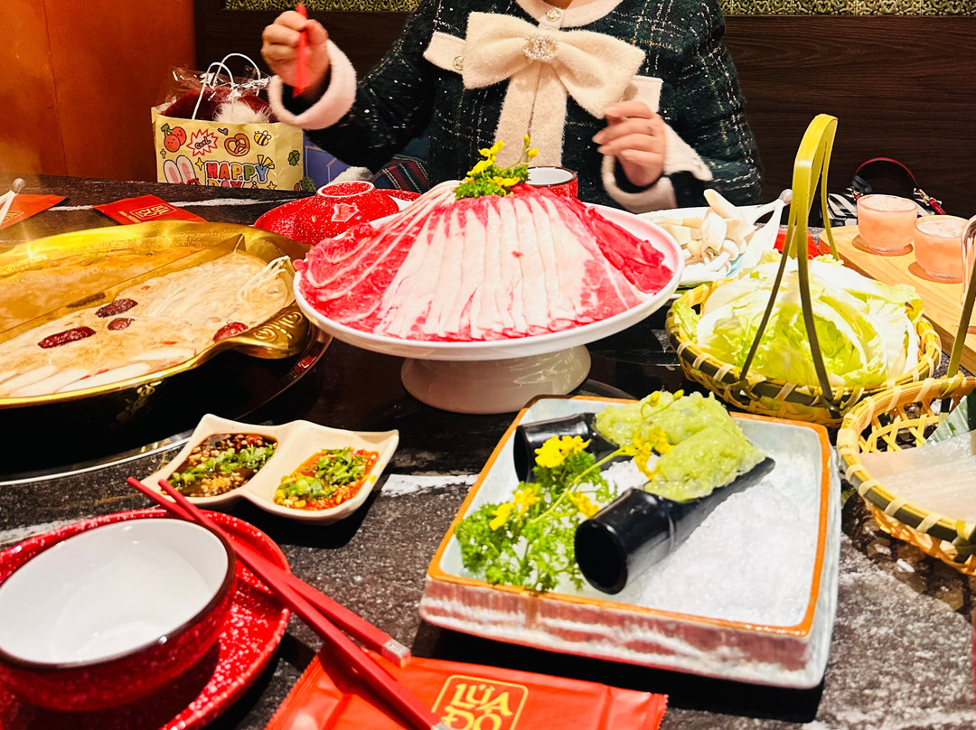 Lua Do Tan Cuong Restaurant