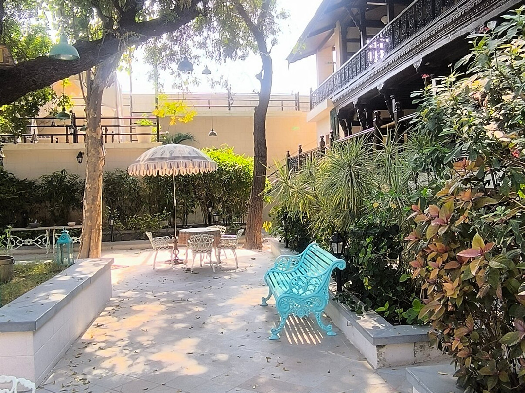 Tree Of Life Darbargadh Dared Gujarat主图